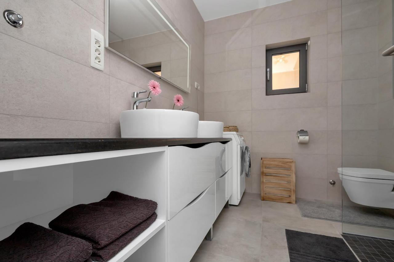 Luxury Apartment Macola Free Beach Parking Makarska Esterno foto